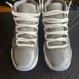 Air Jordan 11 Retro (GS) Cool Grey’s 6.5Y